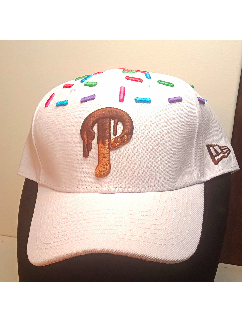 New Era White One Size Baseball Cap Multicolor Embroidered Dripping Pretzel